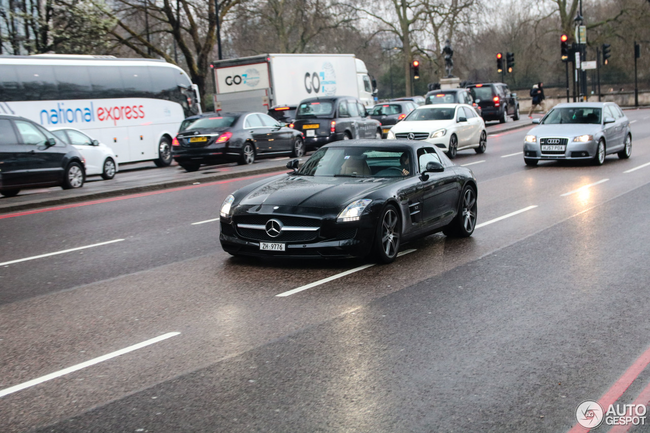 Mercedes-Benz SLS AMG