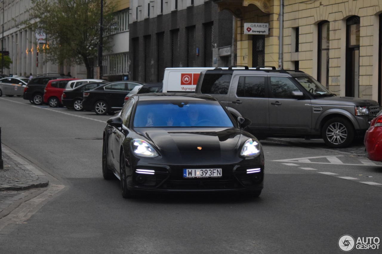 Porsche 971 Panamera Turbo