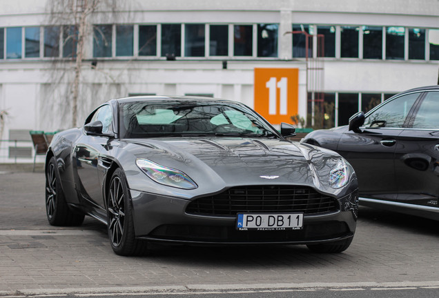 Aston Martin DB11