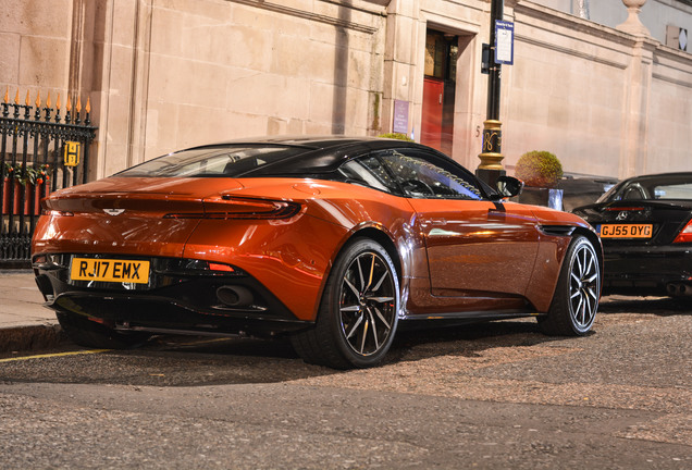 Aston Martin DB11