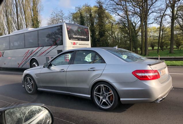 Mercedes-Benz E 63 AMG W212 V8 Biturbo