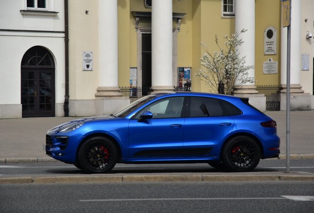 Porsche 95B Macan GTS