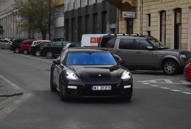 Porsche 971 Panamera Turbo