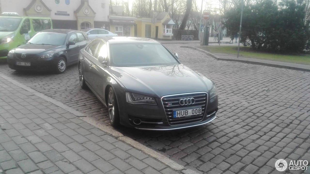 Audi S8 D4