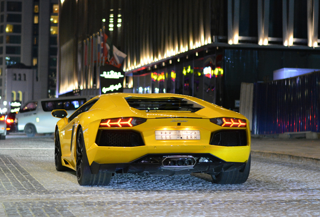 Lamborghini Aventador LP700-4