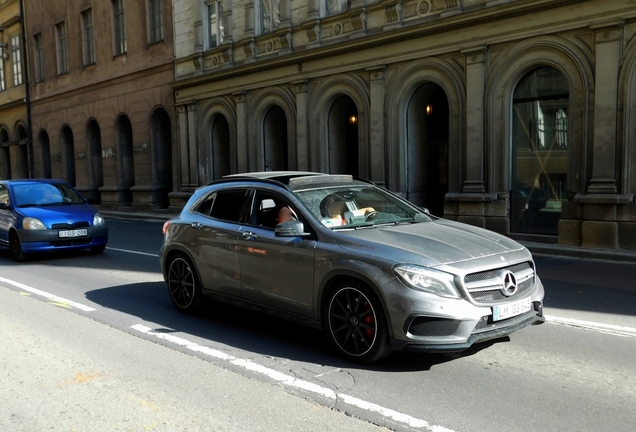 Mercedes-AMG GLA 45 X156