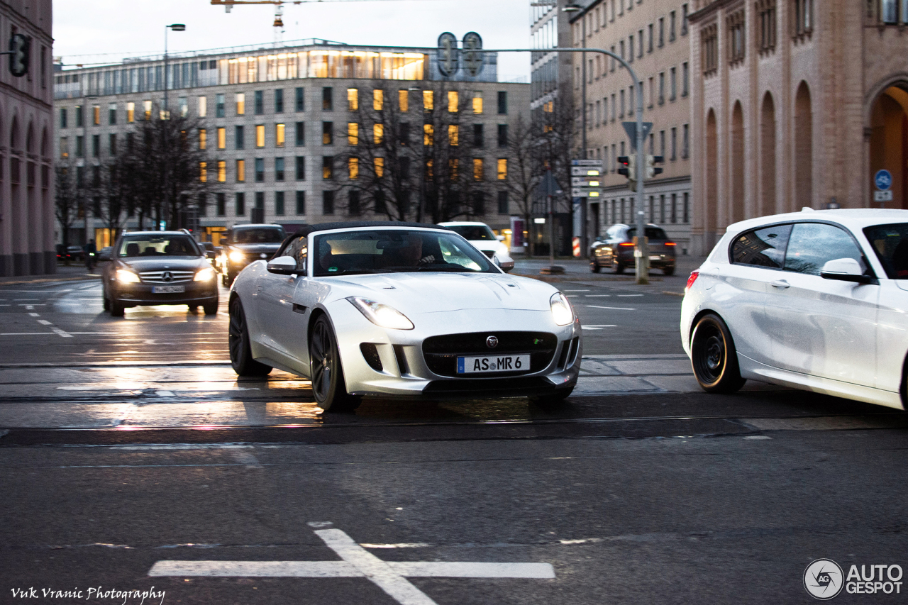 Jaguar F-TYPE R AWD Convertible