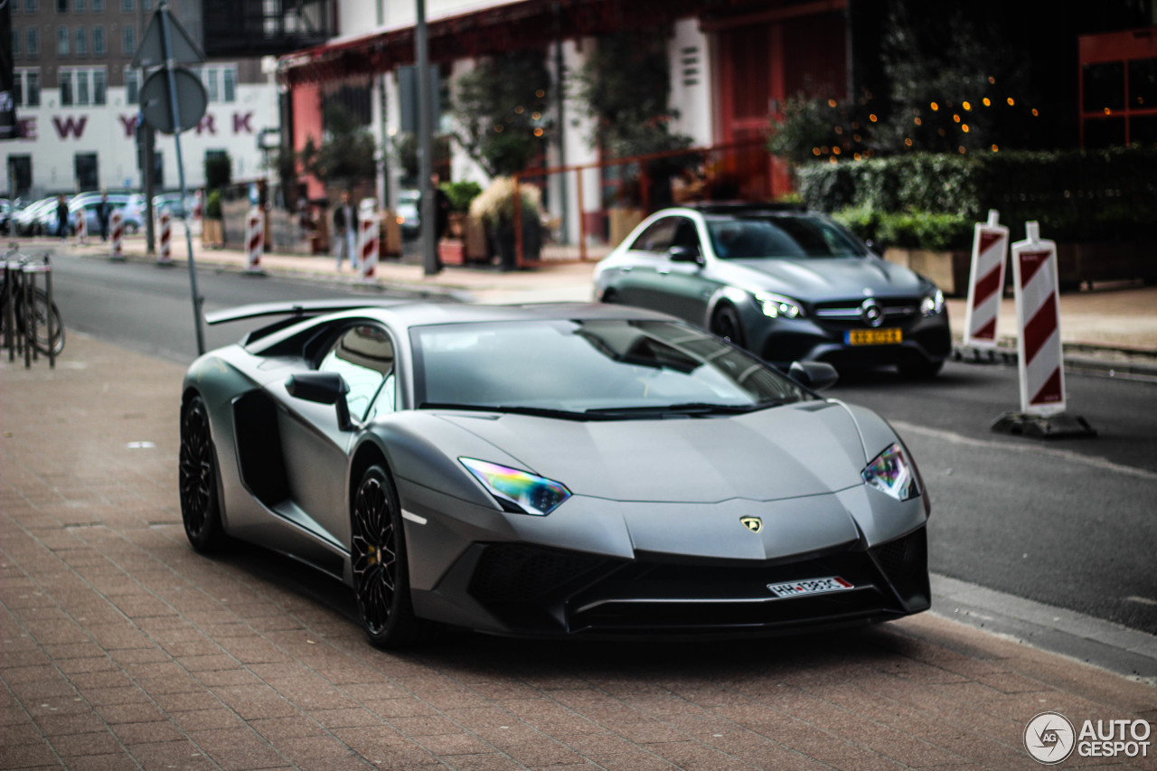 Lamborghini Aventador LP750-4 SuperVeloce