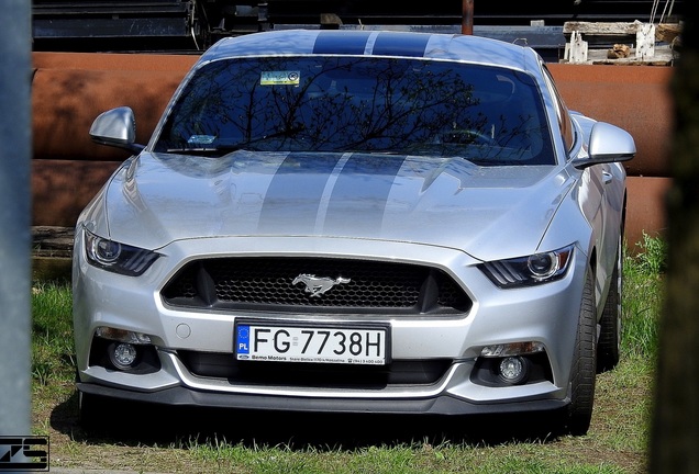 Ford Mustang GT 2015