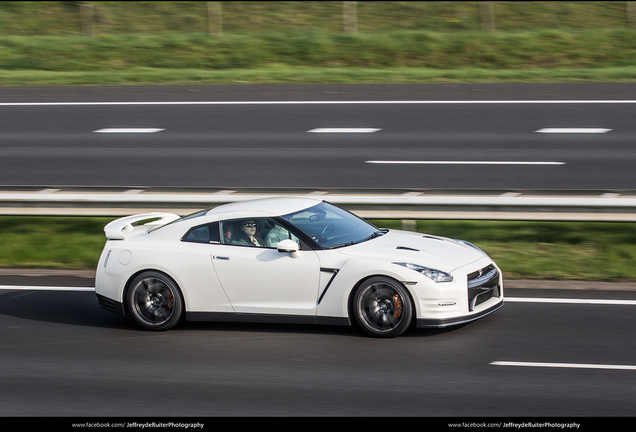 Nissan GT-R 2011