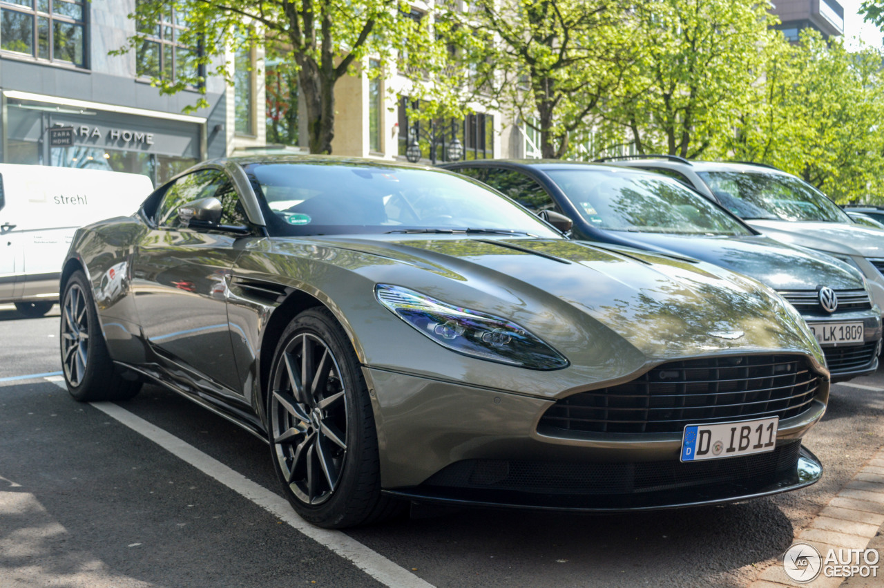 Aston Martin DB11