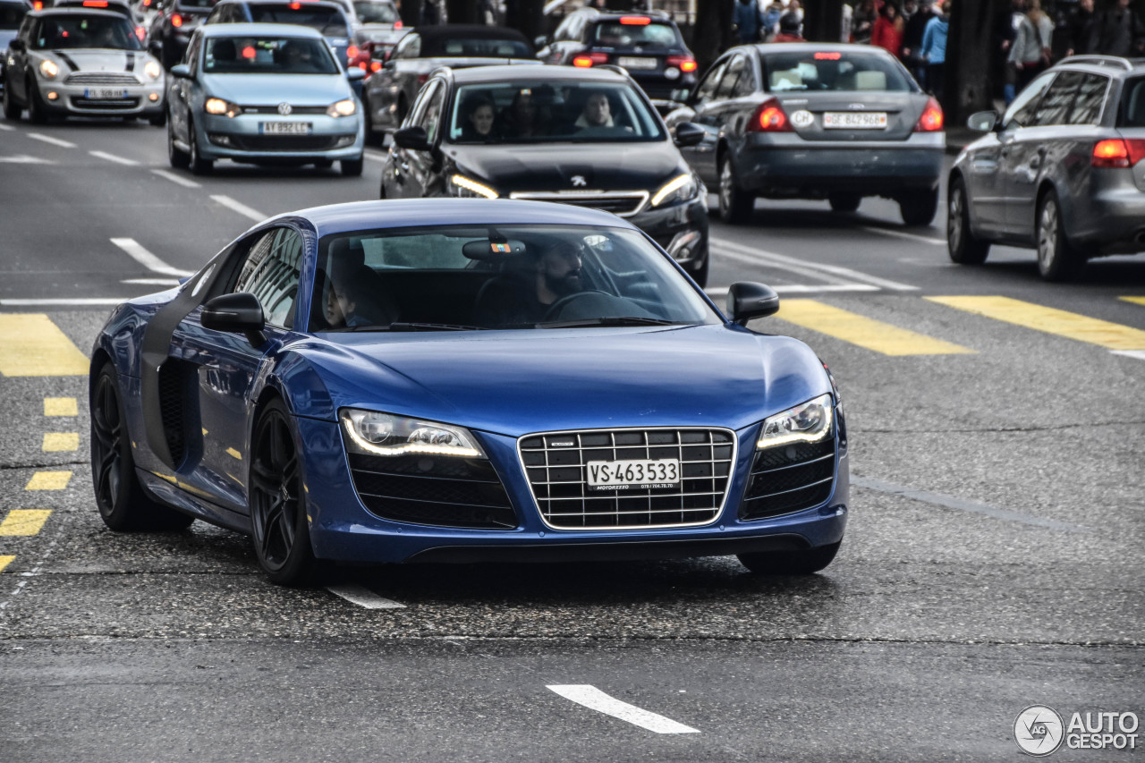 Audi R8 V10