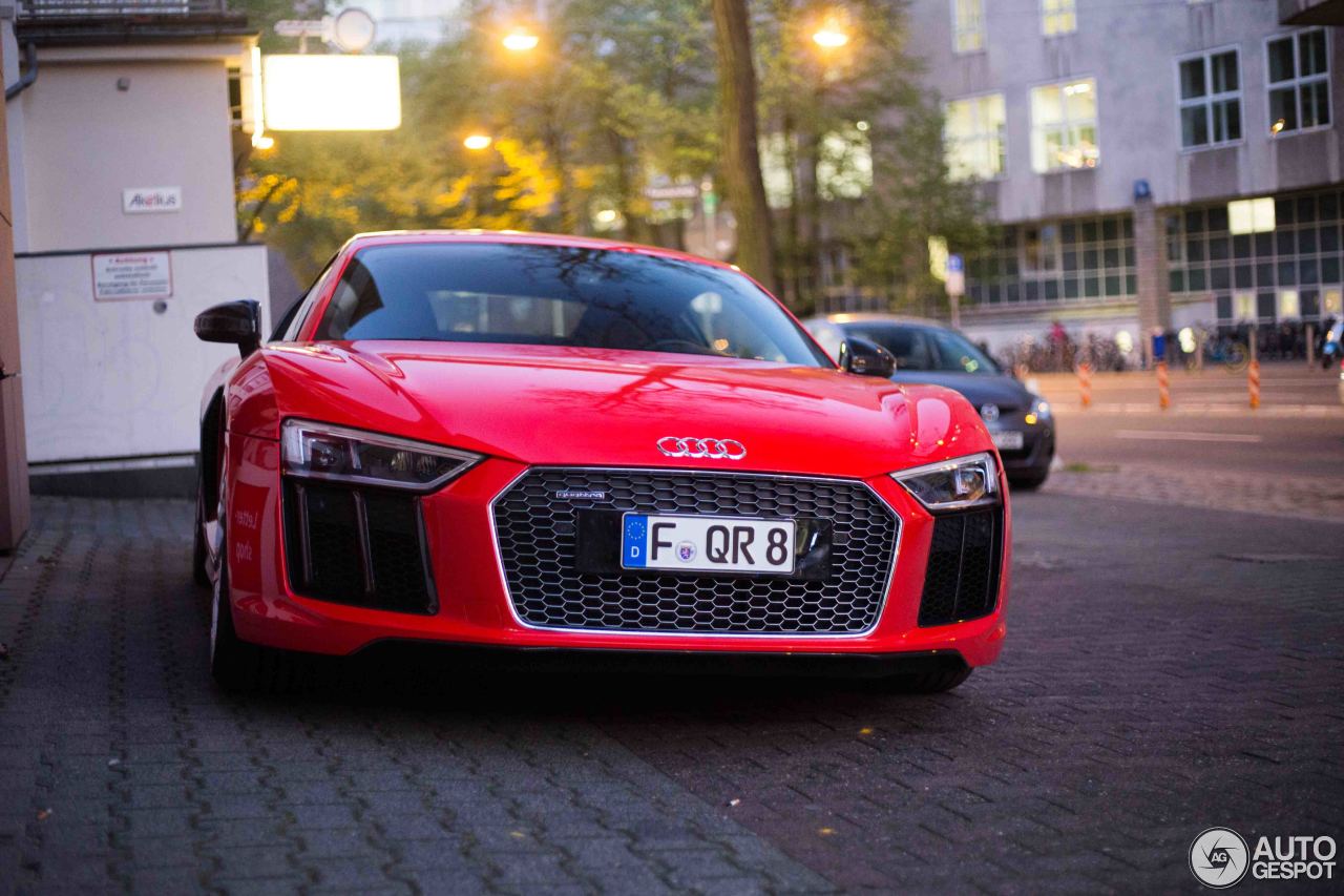 Audi R8 V10 Plus 2015