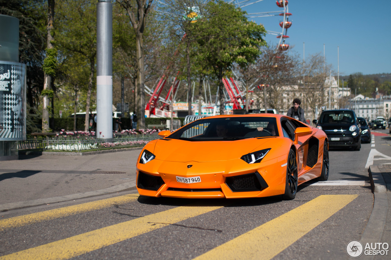 Lamborghini Aventador LP700-4