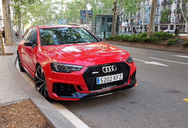 Audi RS4 Avant B9