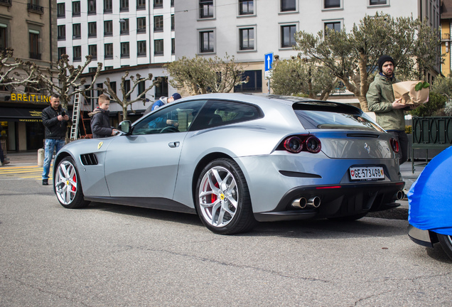 Ferrari GTC4Lusso T