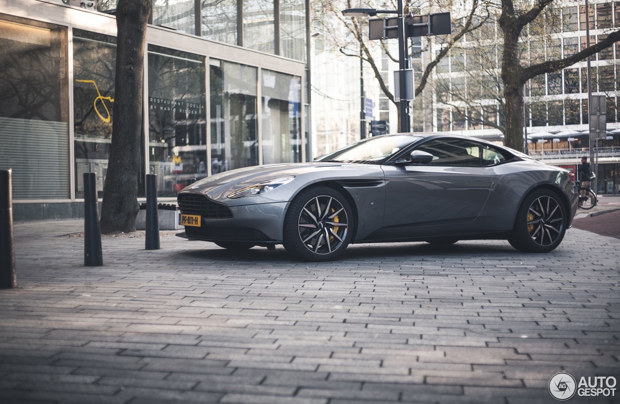 Aston Martin DB11