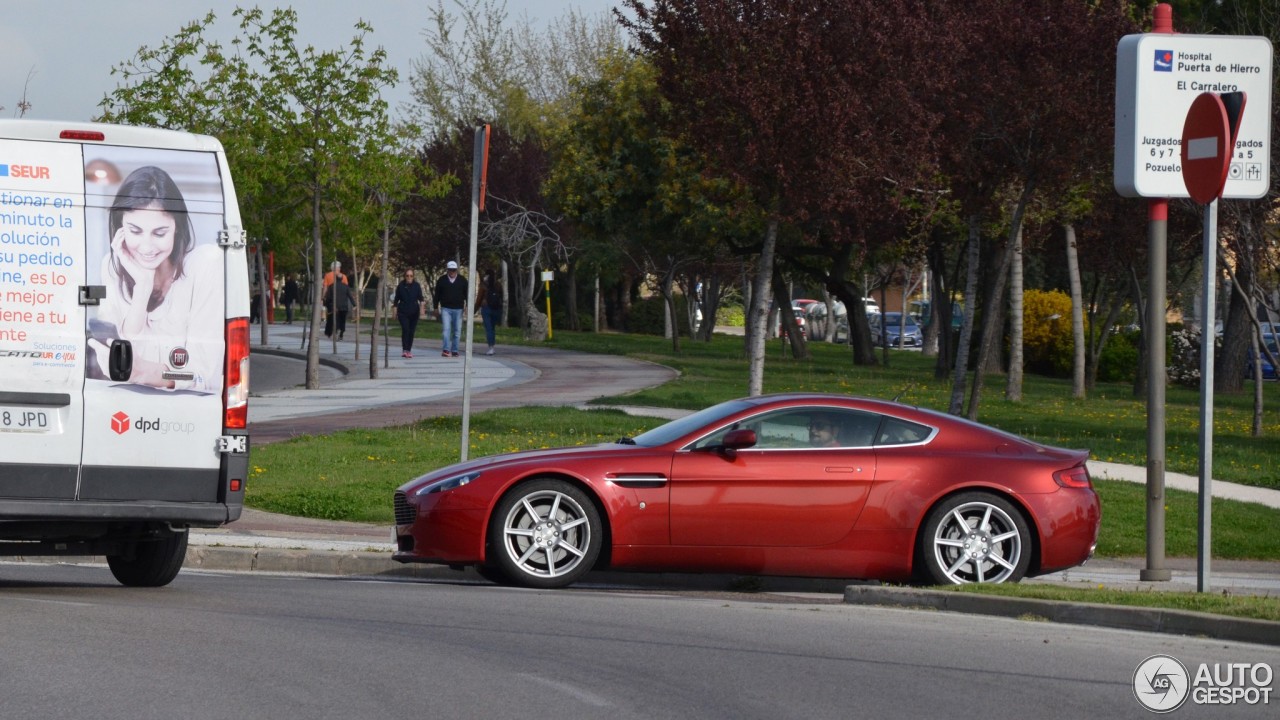 Aston Martin V8 Vantage