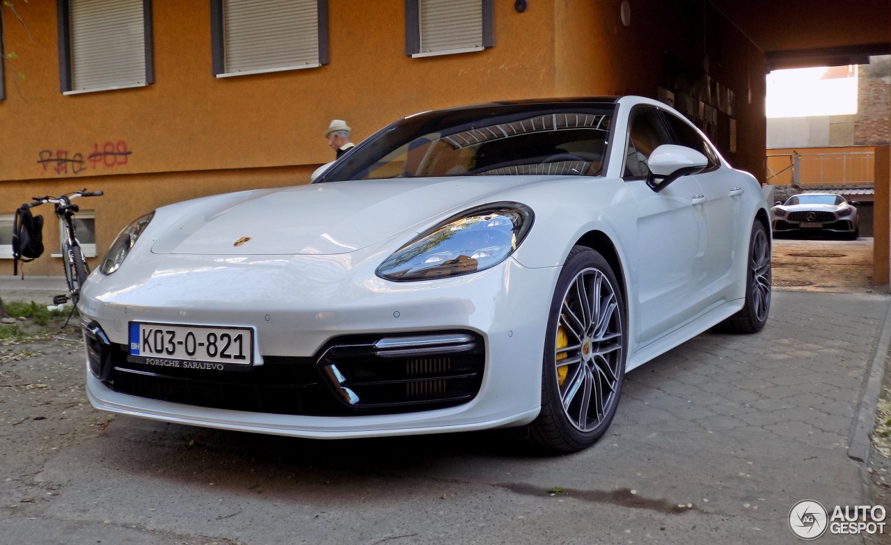 Porsche 971 Panamera Turbo