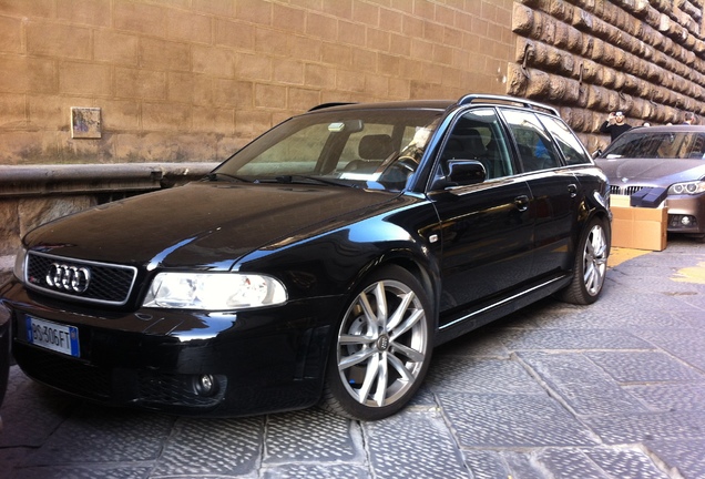 Audi RS4 Avant B5