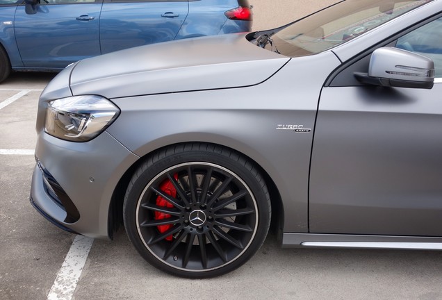 Mercedes-AMG A 45 W176 2015