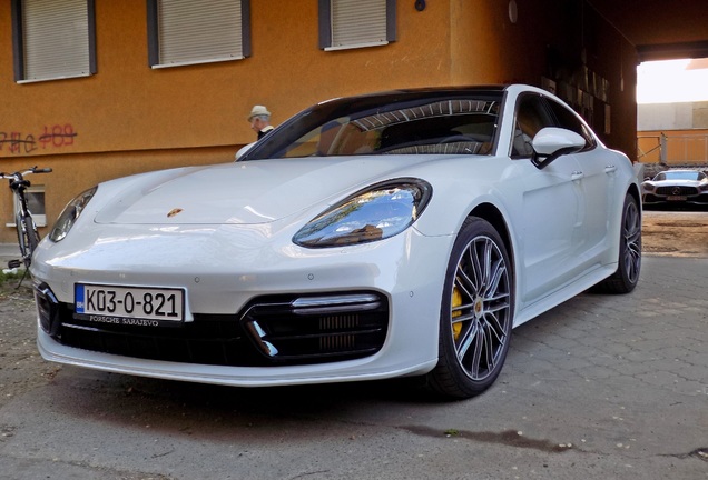 Porsche 971 Panamera Turbo