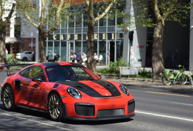 Porsche 991 GT2 RS Weissach Package