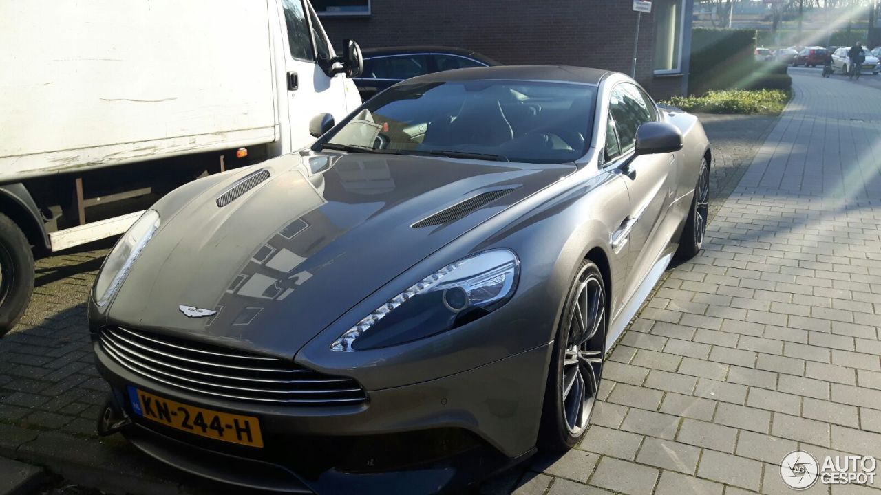 Aston Martin Vanquish 2013