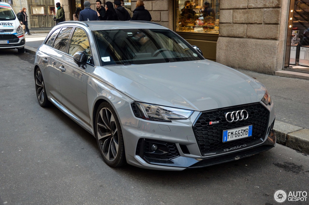 Audi RS4 Avant B9