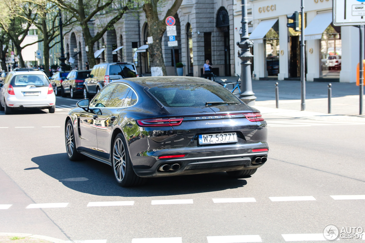 Porsche 971 Panamera Turbo