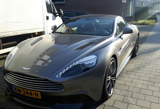 Aston Martin Vanquish 2013