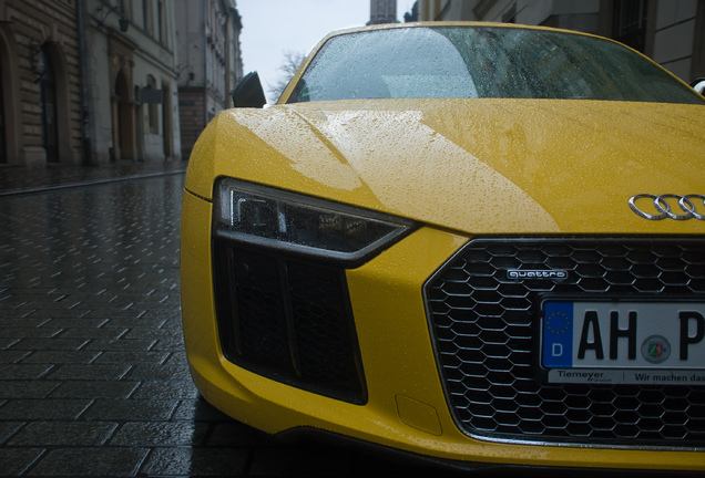 Audi R8 V10 Plus 2015