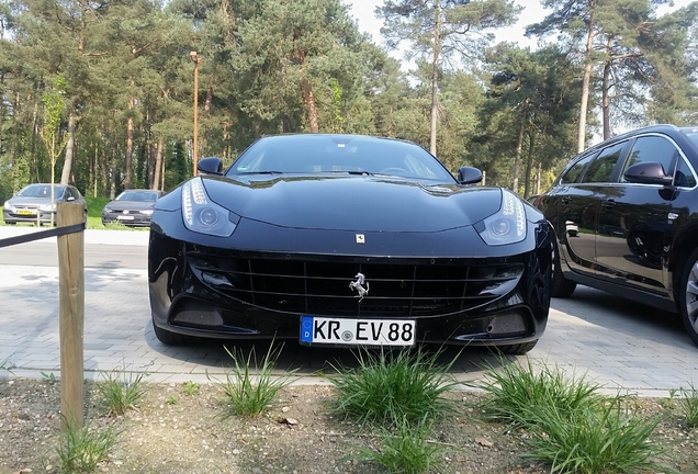 Ferrari FF