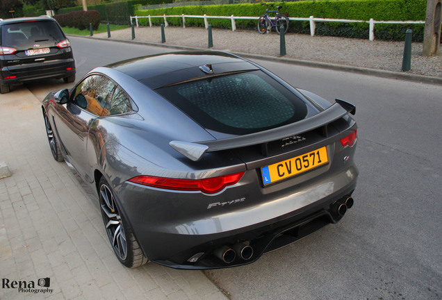 Jaguar F-TYPE SVR Coupé