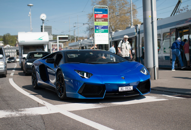 Lamborghini Aventador LP700-4