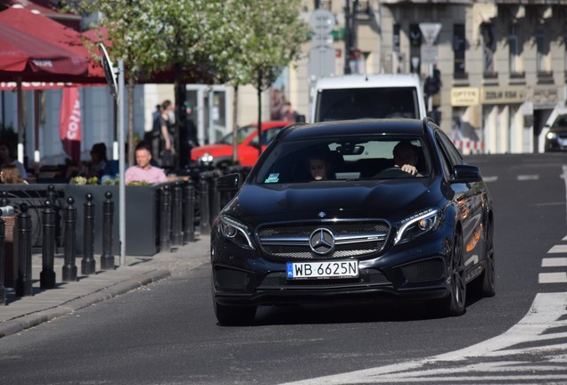 Mercedes-AMG GLA 45 X156