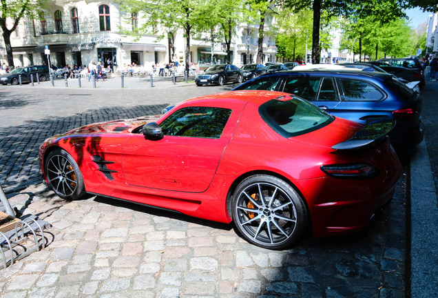 Mercedes-Benz SLS AMG