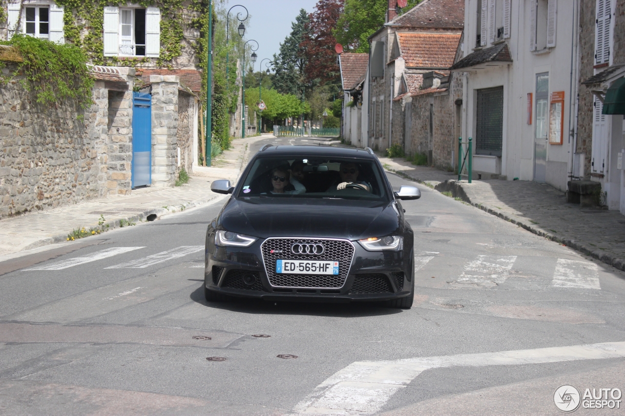 Audi RS4 Avant B8