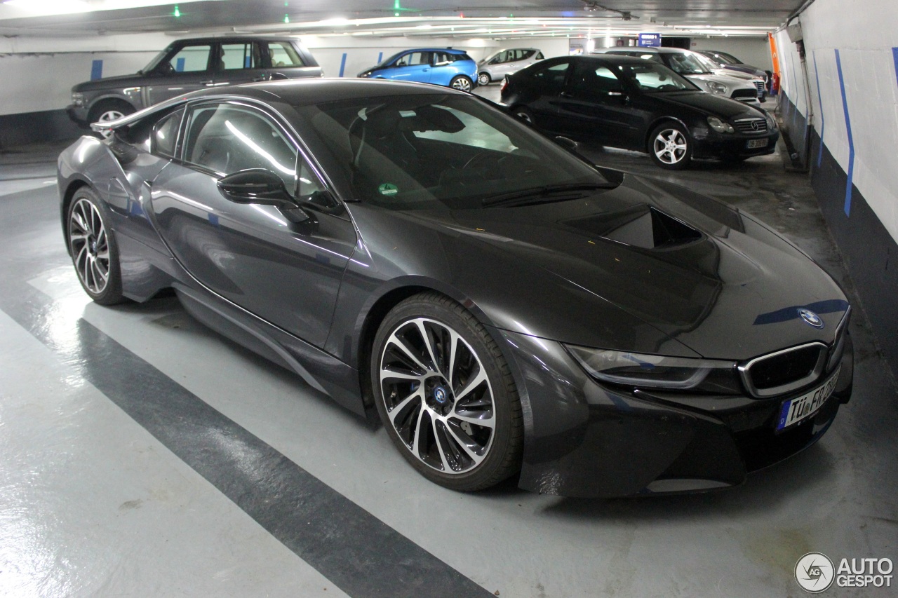 BMW I8