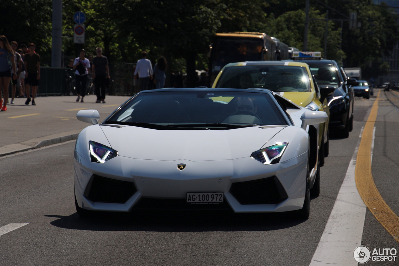 Lamborghini Aventador LP700-4 Roadster