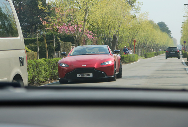 Aston Martin V8 Vantage 2018