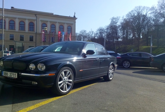 Jaguar XJR