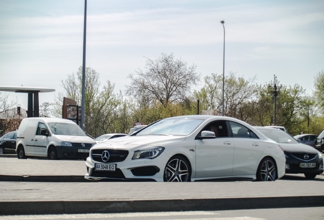 Mercedes-Benz CLA 45 AMG C117