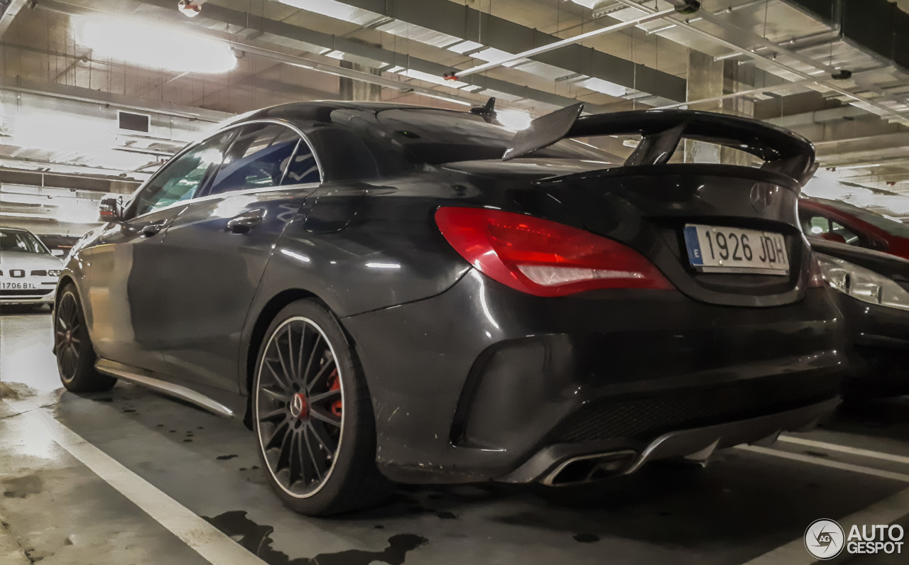 Mercedes-Benz CLA 45 AMG C117