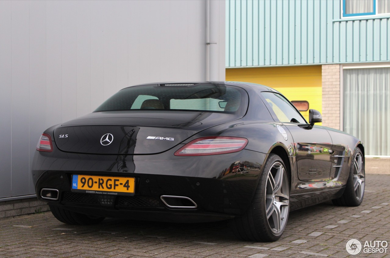 Mercedes-Benz SLS AMG