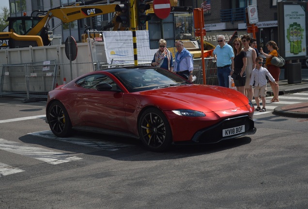 Aston Martin V8 Vantage 2018