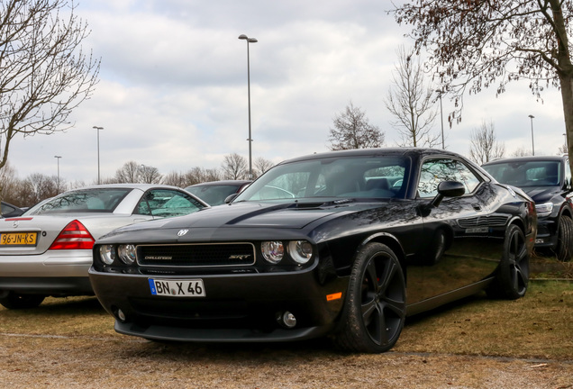 Dodge Challenger SRT-8