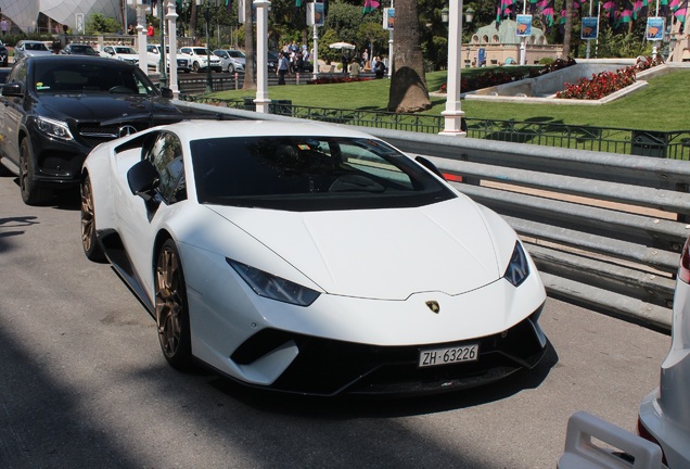 Lamborghini Huracán LP640-4 Performante