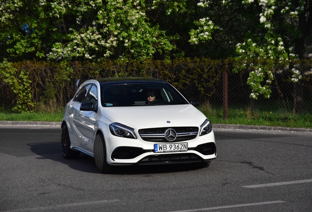 Mercedes-AMG A 45 W176 2015