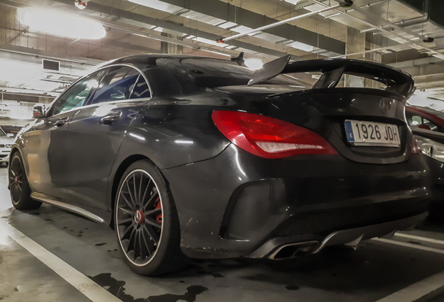 Mercedes-Benz CLA 45 AMG C117